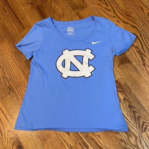 Women’s North Carolina Tarheels UNC Nike T-Shirt. Size Large. - Picture 4 of 8